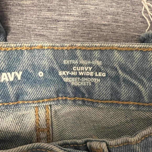 Old Navy Curvy Sky-Hi wide leg jeans - Picture 2 of 4